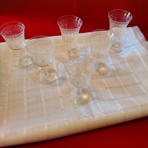 🌺 Vintage Etched Cordial Glasses - Set of 6